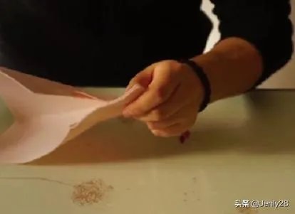 芭比娃娃裙子简单做法？