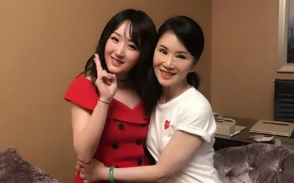 90年代初很多人看到杨钰莹磁带封面上漂亮照片就会掏钱买盒带，如今杨钰莹现状如何？