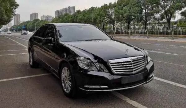 奔驰e200车身尺寸多长,奔驰e200数据参数