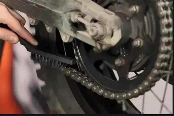 十大摩托车链条品牌：东方链条上榜，它是行内开山者