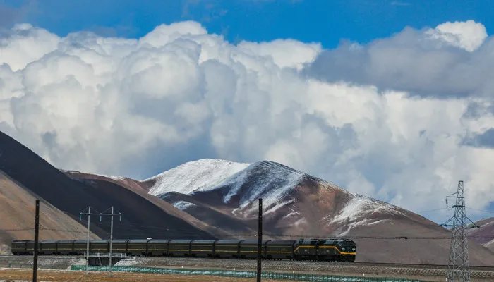 青藏铁路通车时间 青藏铁路通车时间是哪一年
