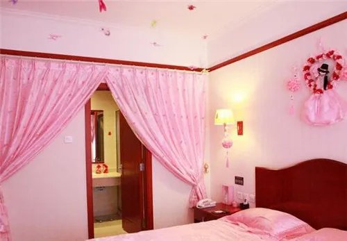 婚房床头布置图片欣赏 婚房床头布置有什么禁忌