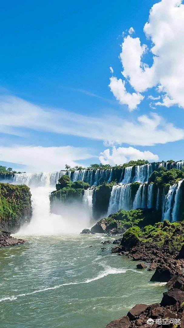 刘畊宏是否比乐嘉更适合主持《超凡小达人》？你怎么看？