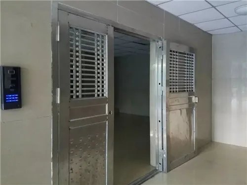 门禁gnd和com可以接在一起吗