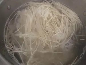 开个面馆加盟店要多少费用?华飞重庆小面馆加盟5万元够吗?