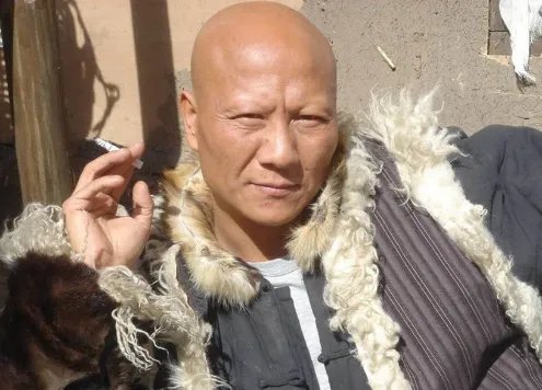 计春华和杜玉明是一种什么样的关系？