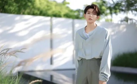 王源晒打雷闪电天气