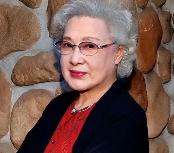 演员秦怡去世了是真的还是谣言？