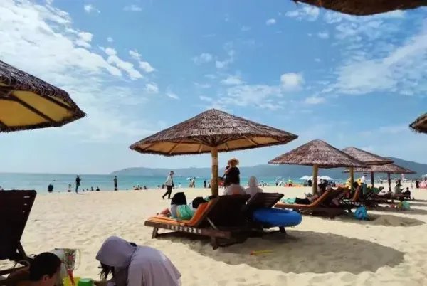 动车全部禁售、全域静态管理，三亚疫情呈现了哪些特点？