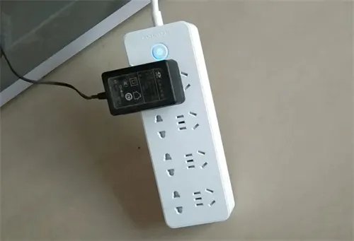 一般接线板的电线是多少w的