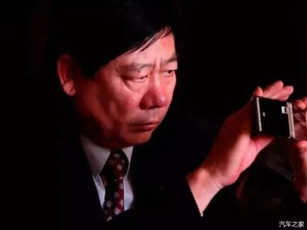 庞大集团成立零配件公司，这会是庞庆华“最后的倔强”吗？