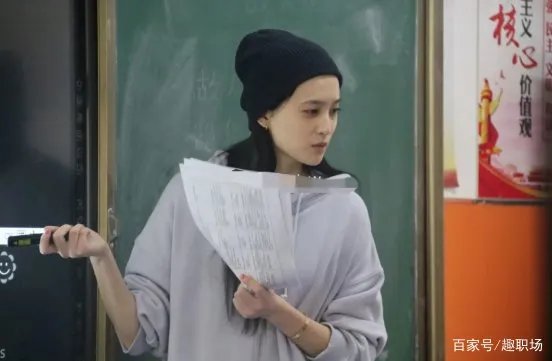 毛阿敏女儿出演《中国医生》，与袁泉搭档母女，她是谁？