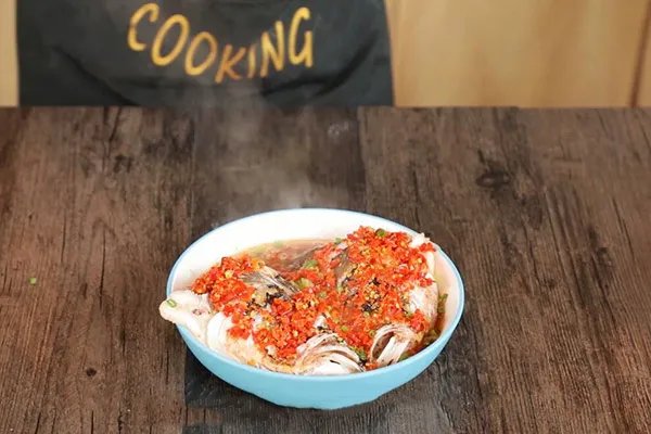 剁椒鱼头怎么做 剁椒鱼头的家常做法