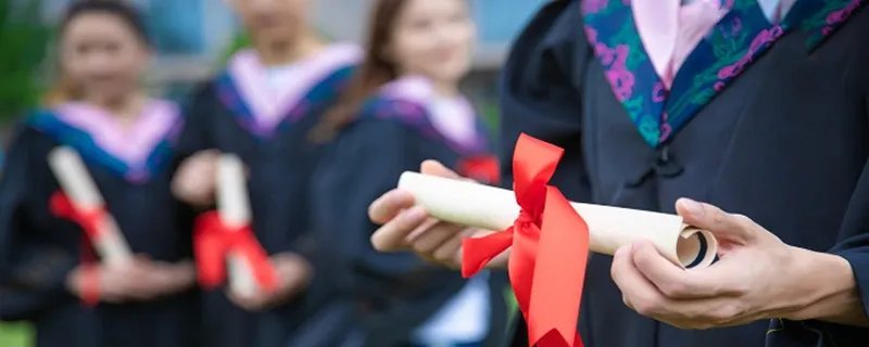 学士服颜色分类是什么 学士服颜色分类的区别