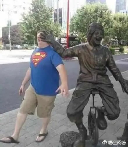 求超级搞笑的图片？