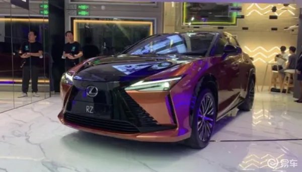2022粤港澳大湾区车展：雷克萨斯首款高端纯电SUV亮相