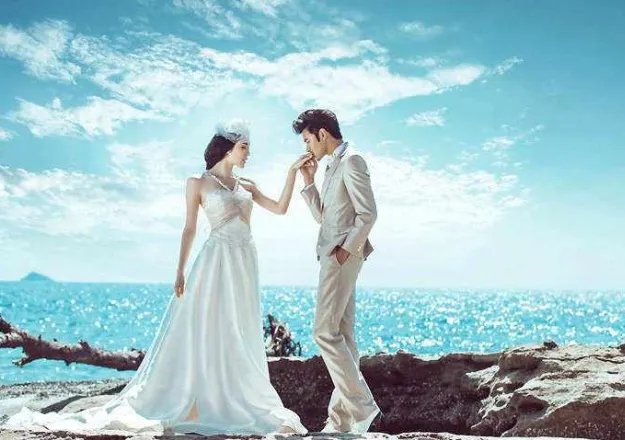 婚纱照多少钱啊