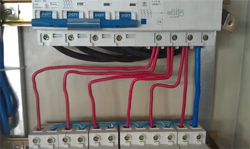 断路器与空气开关有什么区别