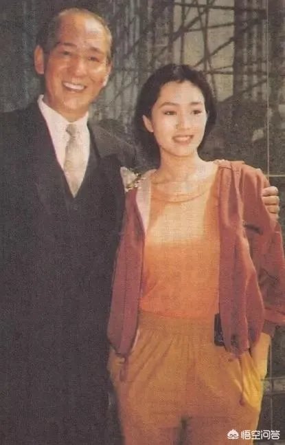 鲍方在香港影坛是什么地位?