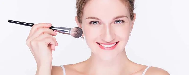 基础化妆品需要哪些