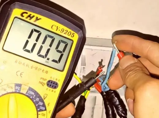 数字万用表怎么测量接地电阻