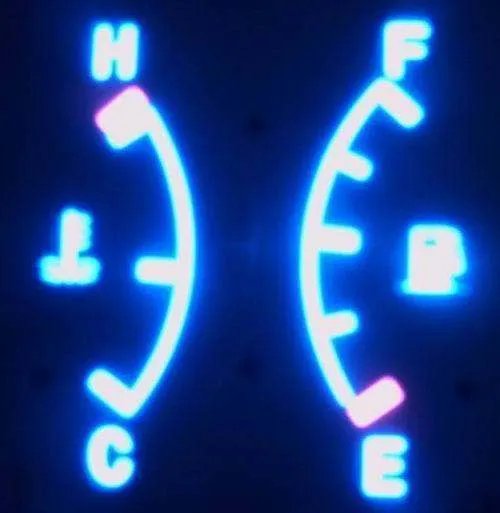 汽车油表怎么看图解