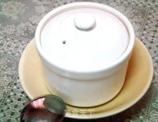 冰糖银耳莲子羹