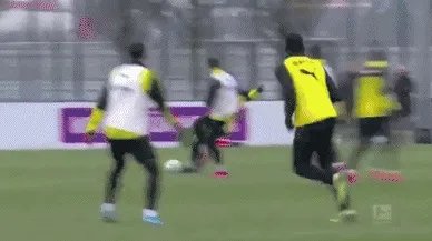 苏炳添微博秀脚法，你怎么看？