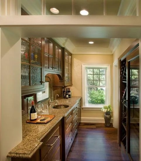 长方形厨房如何设计？长方形厨房装修效果图