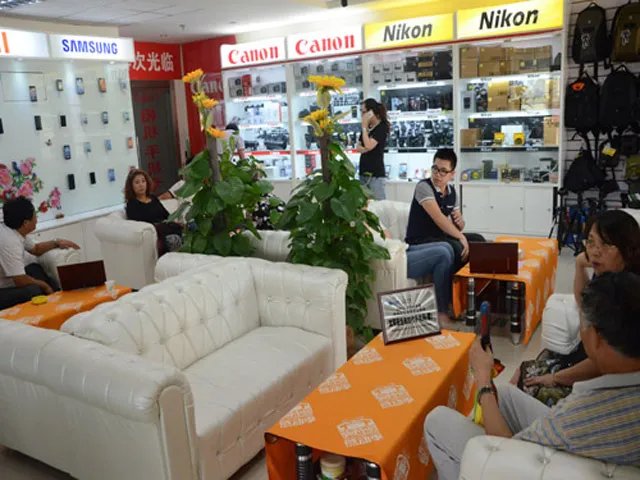 沈阳黑莓Priv新款6核滑盖手机售3599!