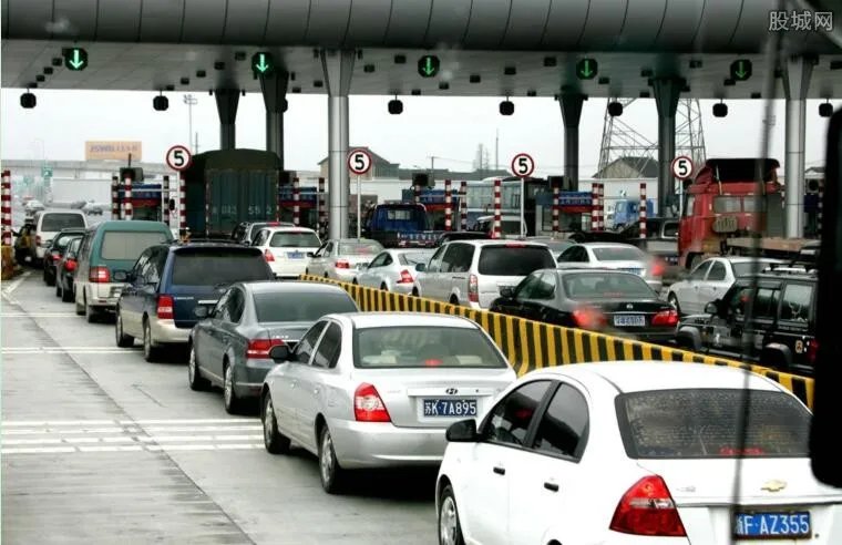 端午节高速不免费 国家法定假日高速为何不免费？