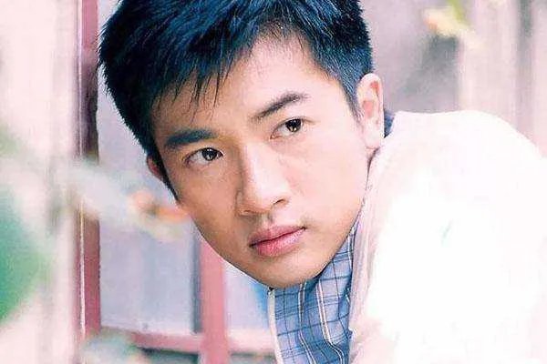 吴奇隆：我都不敢认了，45岁苏有朋和以前容貌到底有多大差距？