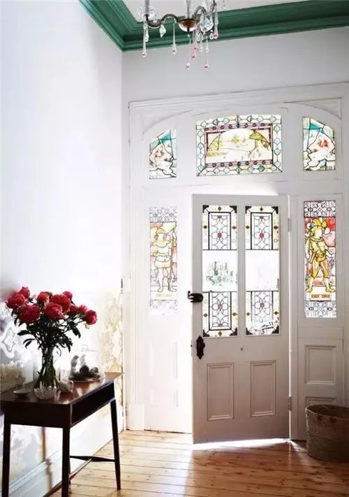 彩色玻璃窗效果图 家装彩色玻璃种类