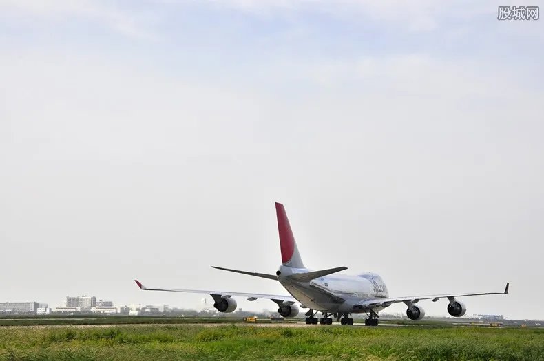 东航失事客机知情人：机长低调扎实 人怎么不见了？