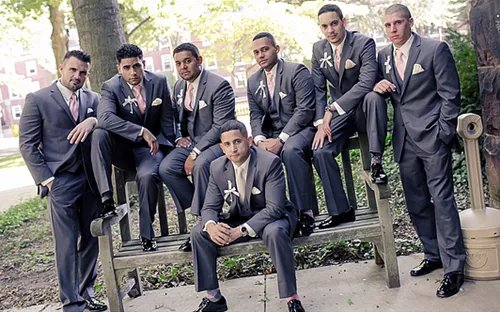 伴娘伴郎服装怎么搭配 如何选伴娘伴郎礼服才得体