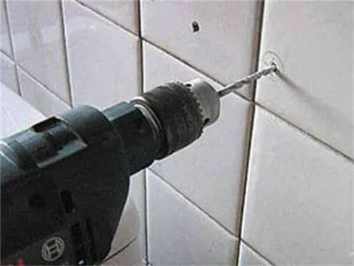 小便斗怎么安装