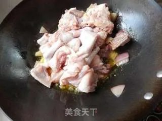 土豆炖鸡块