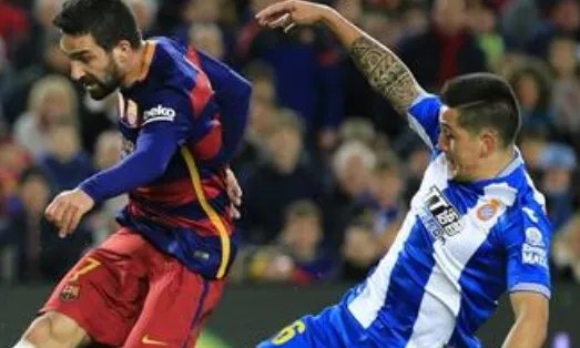 布茨克斯的技术风格是怎样的，他为何能坐稳巴萨和西班牙的双料主力后腰？