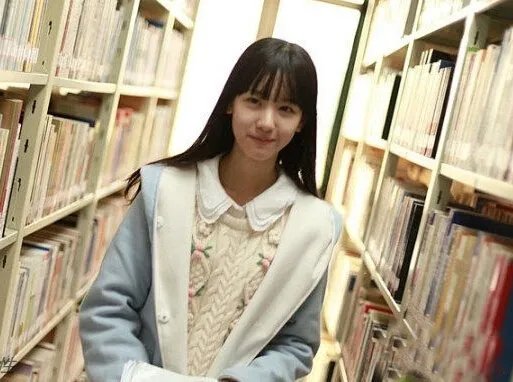 陈都灵整容是真的吗 陈都灵泳装照及证件照曝光