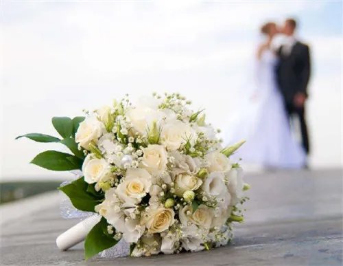 结婚一年是什么婚 如何庆祝结婚一周年