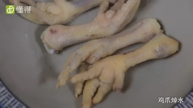 卤鸡爪的做法
