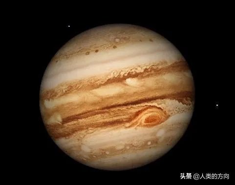 木星大红斑是什么？是一个超大台风吗？