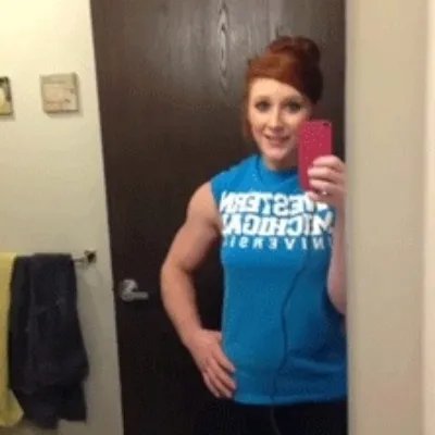 小情侣在床上嗨的飞起 让人羞羞的午间动图