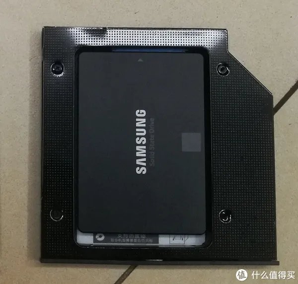 笔记本光驱位加装固态硬盘手把手教程，简单无拆机，几个步骤让旧机焕发活力