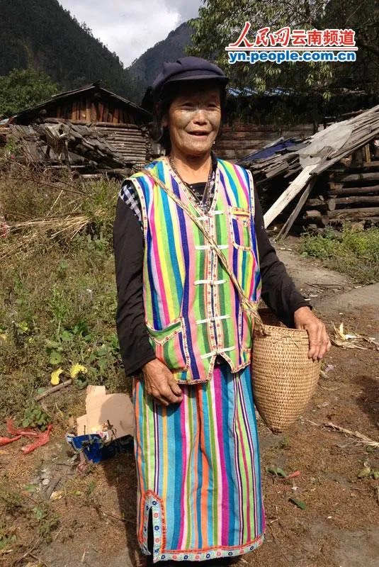 独龙族服饰的独龙毯简介