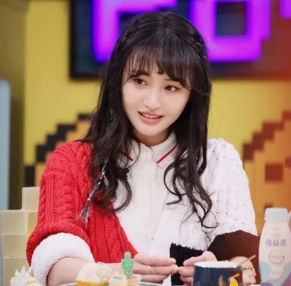 张恒朋友围剿郑爽要其坐牢！郑爽报复：张恒报应来了！