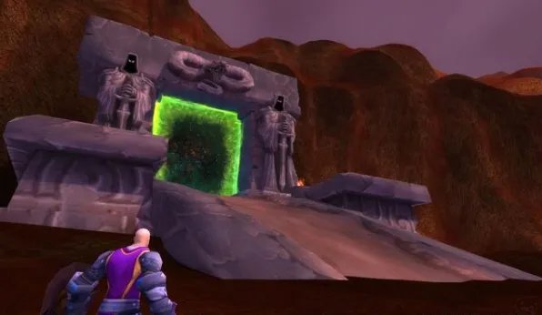 《魔兽世界》背叛者的疯狂和龙脊哪个好