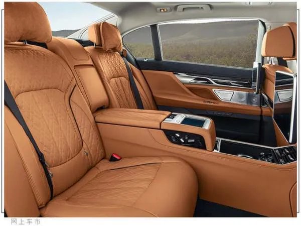 劳伦士推宝马7系改装件 复古跨界/致敬奔驰S级