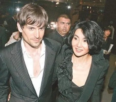 张曼玉年龄多少？ 其坎坷情史曝光