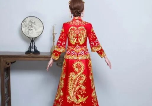 秀禾服可以当敬酒服吗 中式婚礼全程一般几套衣服